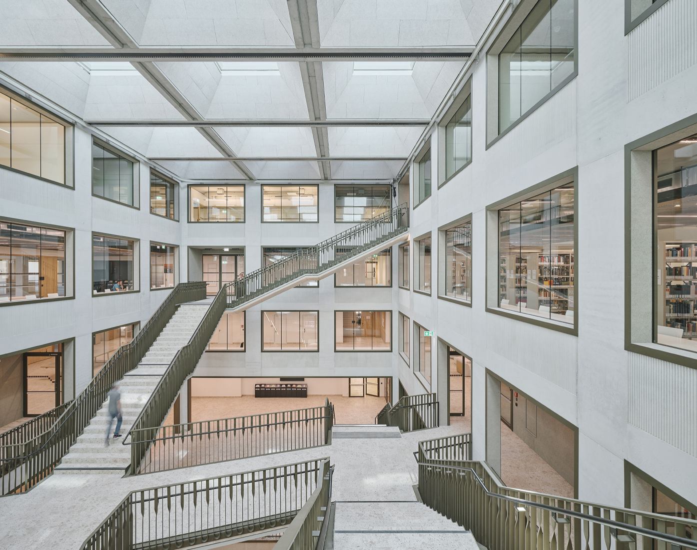 Ágnes Heller House by mohr niklas architekten. Photograph by David Schreyer.