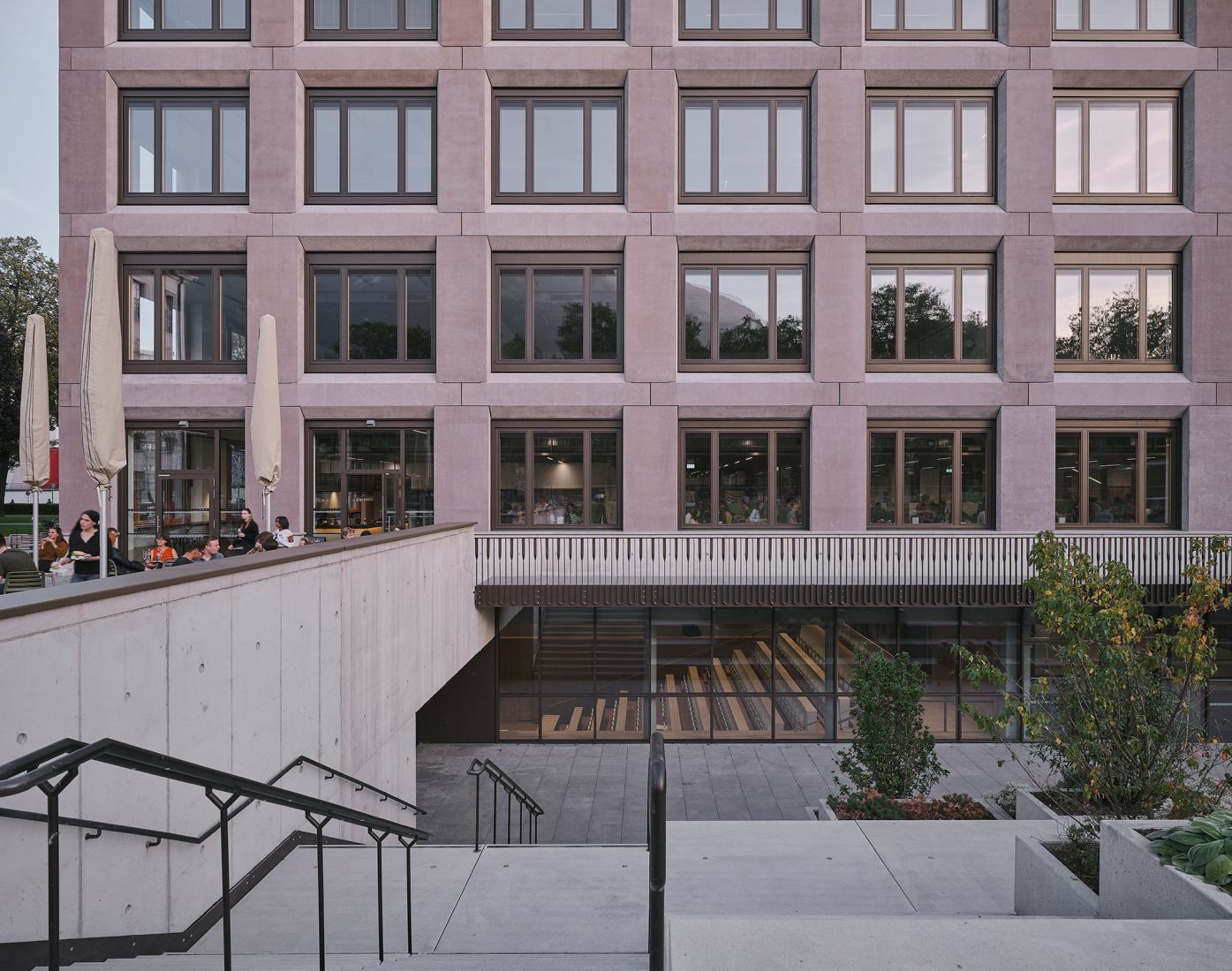 Ágnes Heller House by mohr niklas architekten. Photograph by David Schreyer.