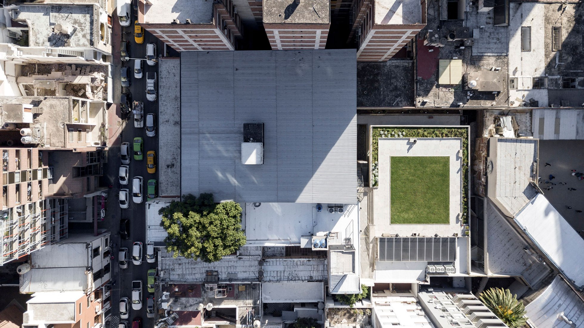New College of Architects of Córdoba headquarters by Adolfo Mondejar, Pablo Mondejar, Dolores Gómez Macedo Arquitectos. Photograph by Federico Cairoli