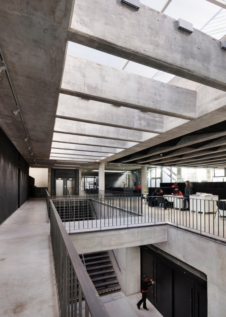 New College of Architects of Córdoba headquarters by Adolfo Mondejar, Pablo Mondejar, Dolores Gómez Macedo Arquitectos. Photograph by Federico Cairoli