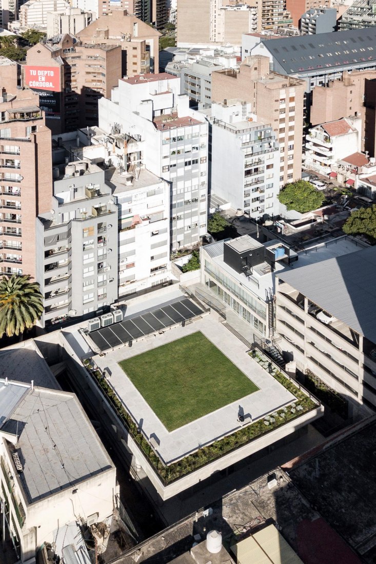New College of Architects of Córdoba headquarters by Adolfo Mondejar, Pablo Mondejar, Dolores Gómez Macedo Arquitectos. Photograph by Federico Cairoli