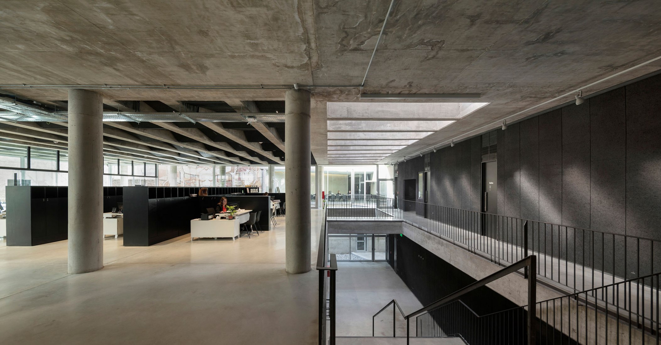 New College of Architects of Córdoba headquarters by Adolfo Mondejar, Pablo Mondejar, Dolores Gómez Macedo Arquitectos. Photograph by Federico Cairoli