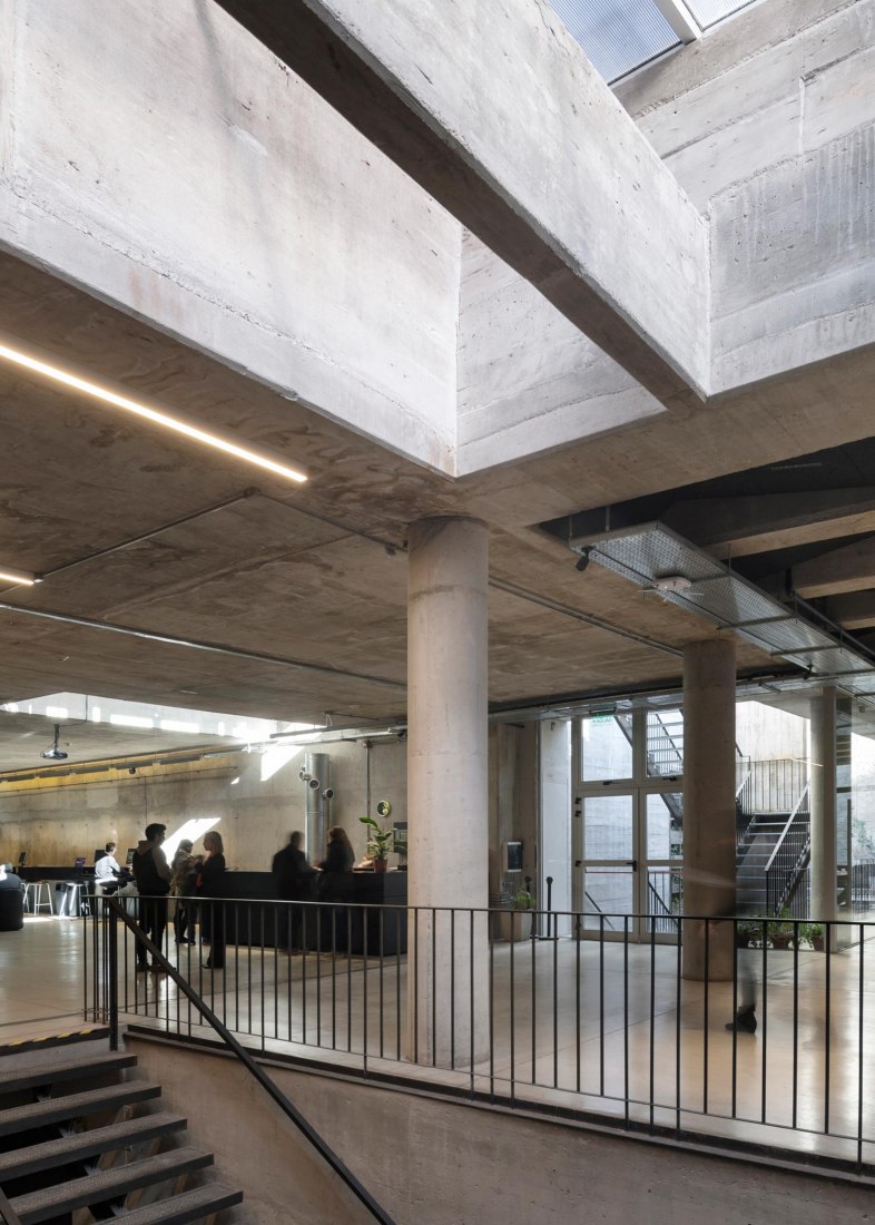 New College of Architects of Córdoba headquarters by Adolfo Mondejar, Pablo Mondejar, Dolores Gómez Macedo Arquitectos. Photograph by Federico Cairoli