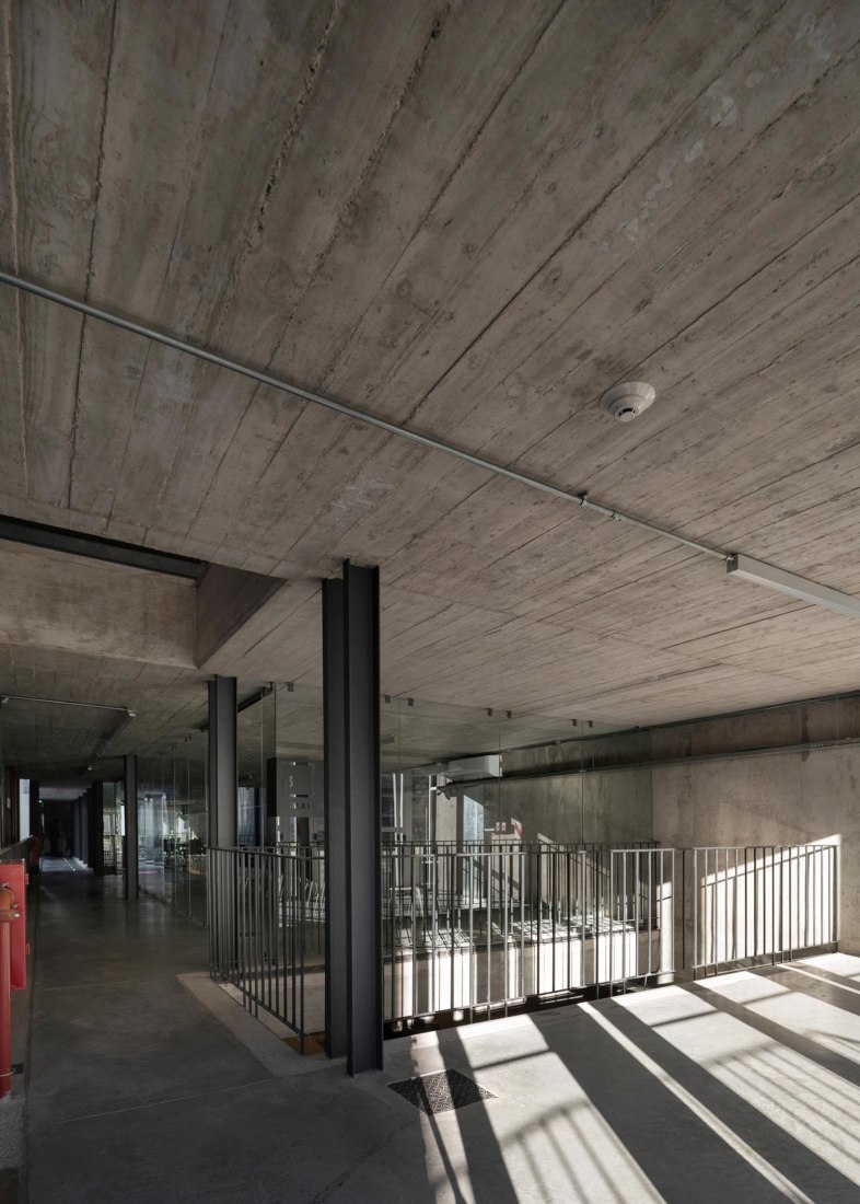 New College of Architects of Córdoba headquarters by Adolfo Mondejar, Pablo Mondejar, Dolores Gómez Macedo Arquitectos. Photograph by Federico Cairoli