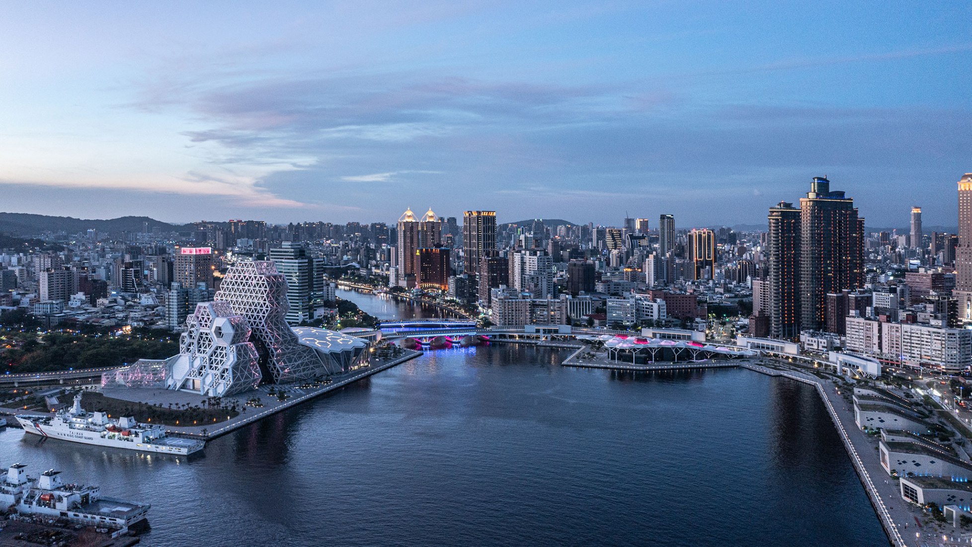 Pop Music Center by Monteserin Architects and team. Photograph by Yi-Hsien Lee