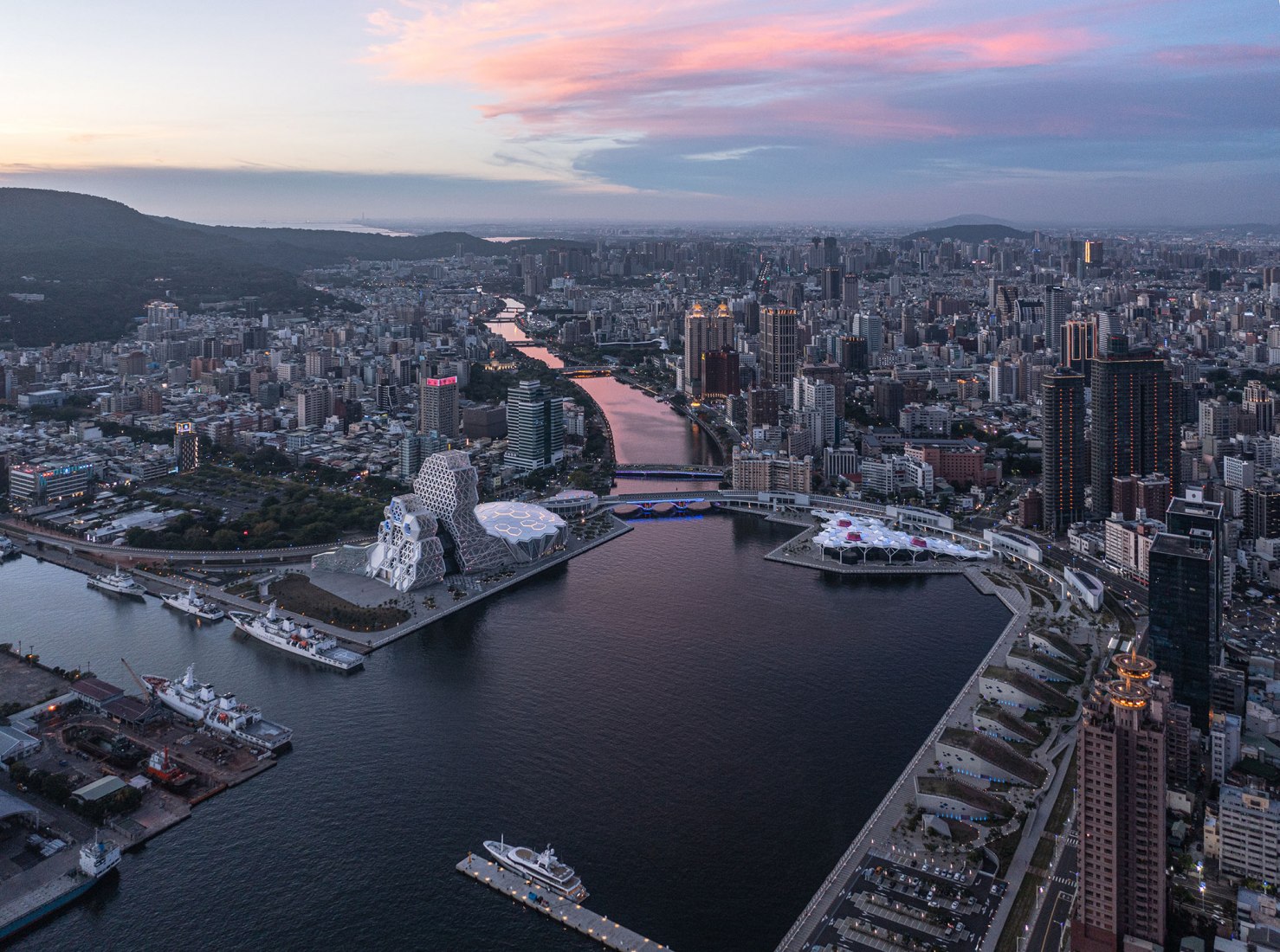 Pop Music Center by Monteserin Architects and team. Photograph by Yi-Hsien Lee
