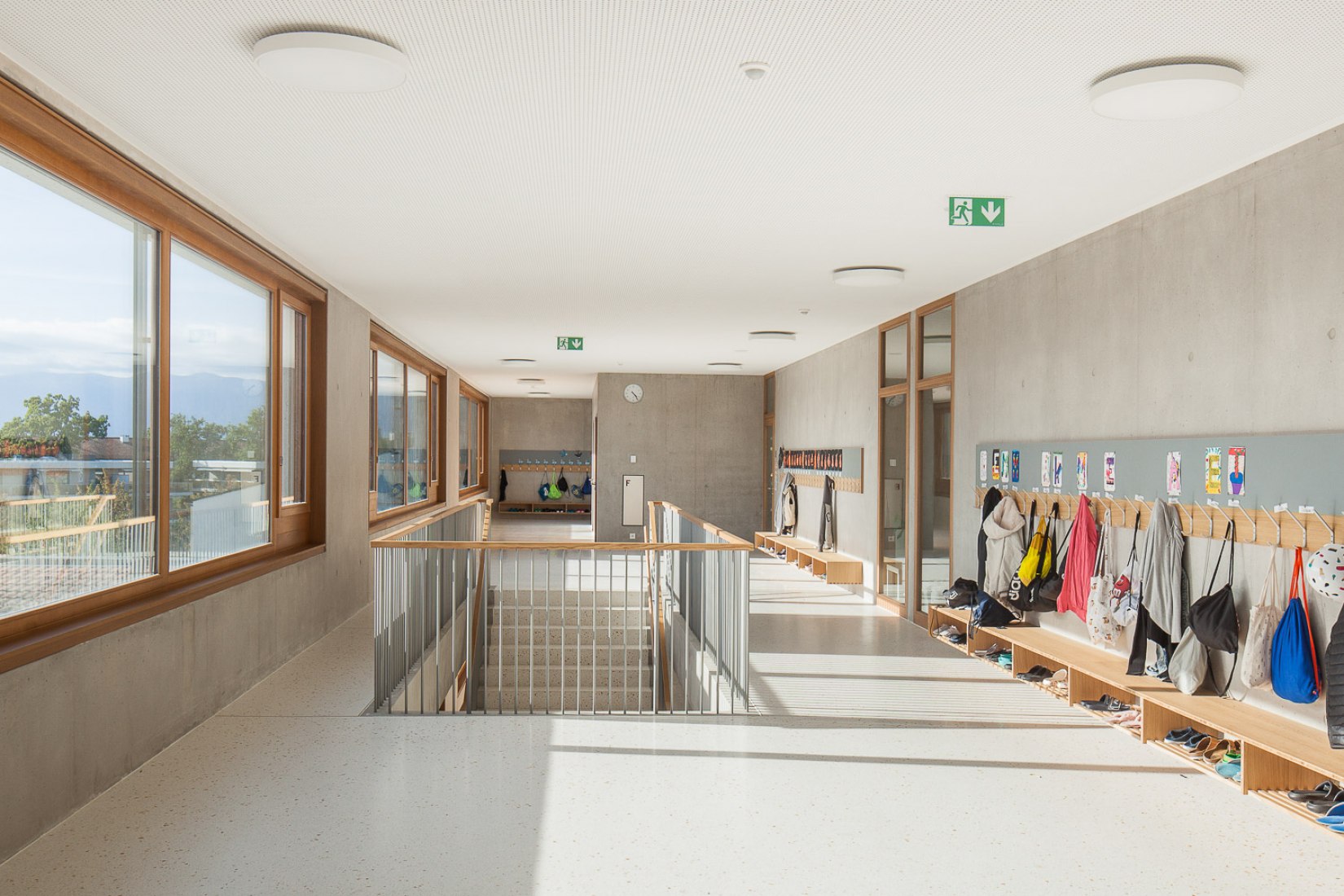 Nueva escuela Meinier por Mue Atelier d'Architecture. Fotografía por Arnaud Schelstraete.