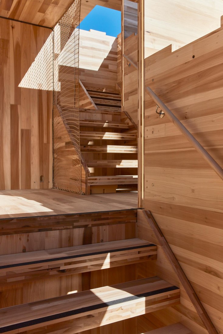 Pabellón MultiPly por Waugh Thistleton Architects. Fotografía por Ed Reeve 