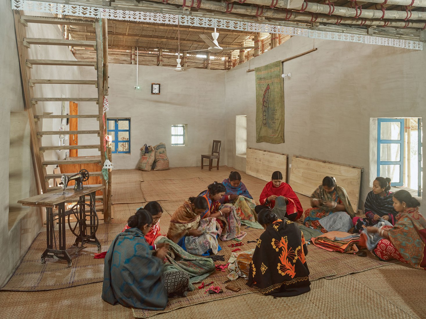 Edificio Anandaloy, Rudrapur (Bangladesh), 2018-2020. El Museo ICO presenta «Anna Heringer. La belleza esencial». Fotografía por Kurt Hörbst.