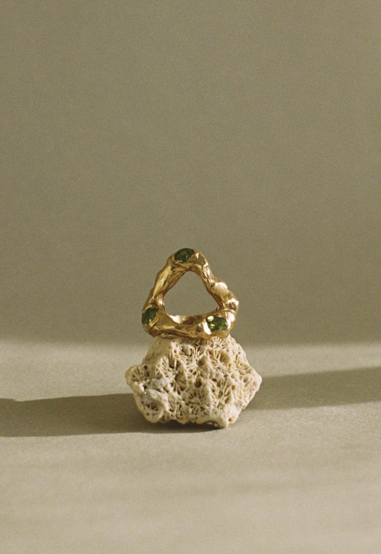 Industria y Artesanía Contemporánea. Joyería por Simuero. Imagen cortesía de Simuero