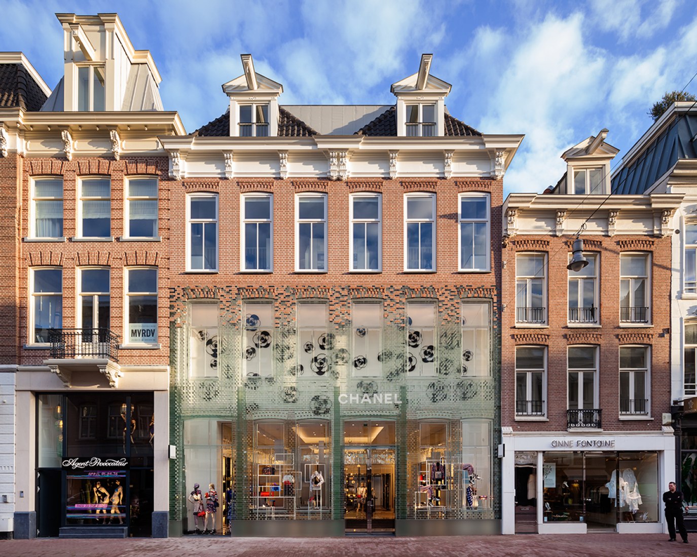 General view of the façade of Crystal Houses by MVRDV. Photography © Daria Scagliola & Stijn Brakkee. Image courtesy of MVRDV.