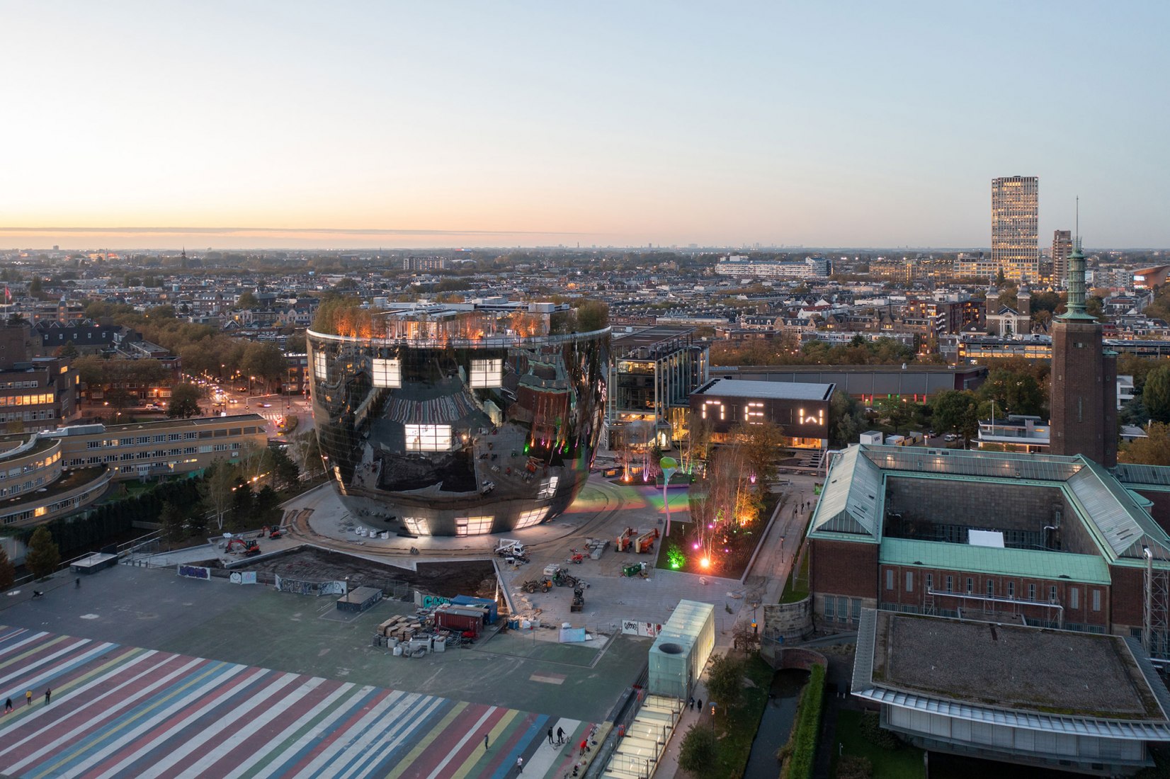 Depósito Boijmans Van Beuningen por MVRDV. Fotografía por MVRDV, Ossip van Duivenbode
