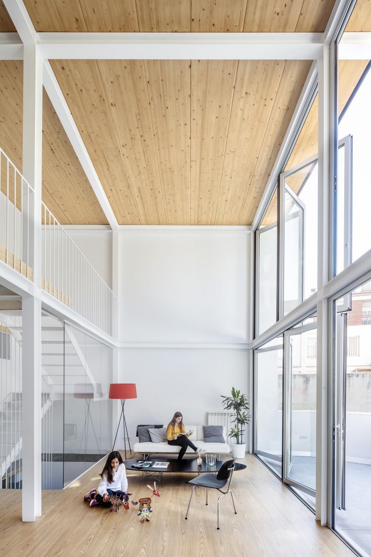 GA House by narch. Photograph by Adrià Goula.