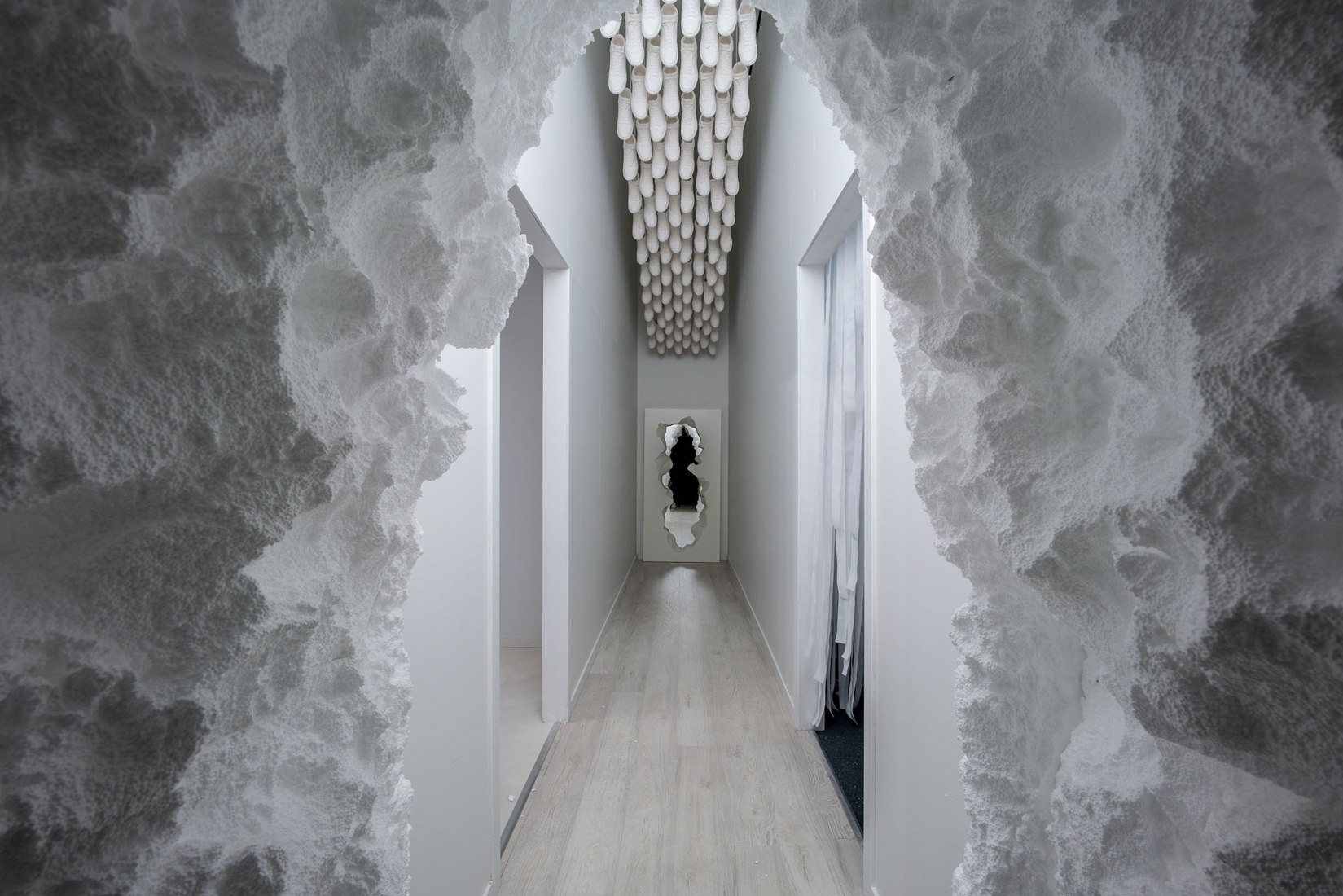 Snarkitecture Fun House. Fotografía por Noah Kalina
