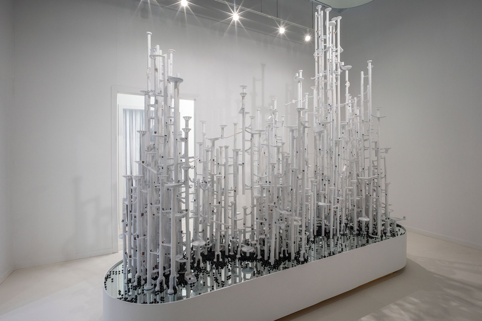 Snarkitecture Fun House. Fotografía por Noah Kalina