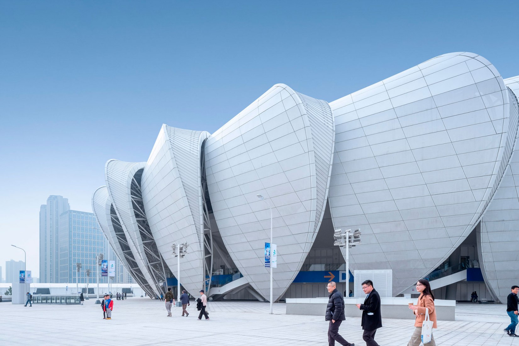 Complejo Deportivo Olímpico de Hangzhou por NBBJ. Fotografía por Shao Feng