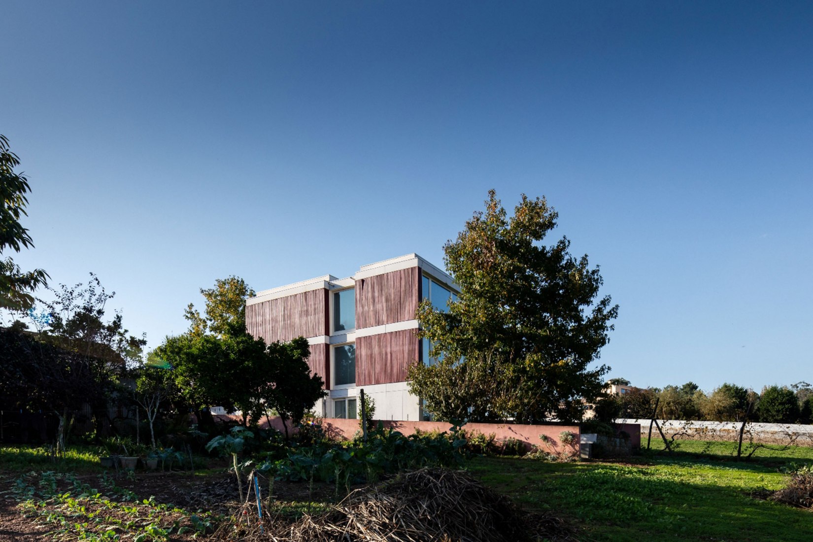 Casa Roja por Nelson Resende. Fotografía por João Morgado, Fotografía de Arquitectura