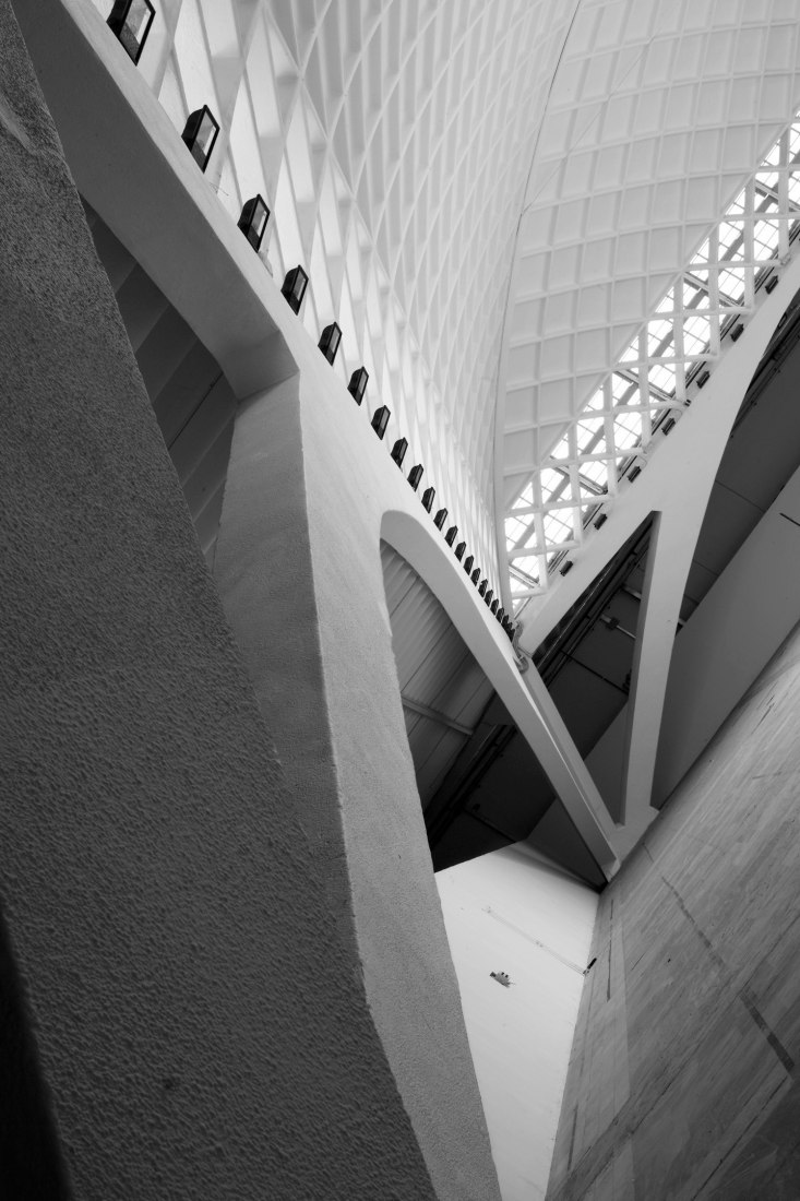 Pier Luigi Nervi, Salón C del Centro de Exposiciones de Turín, Turín, Vista del interior, 1949. Fotografía de Mario Carrieri, cortesía del Proyecto Pier Luigi Nervi, Bruselas 