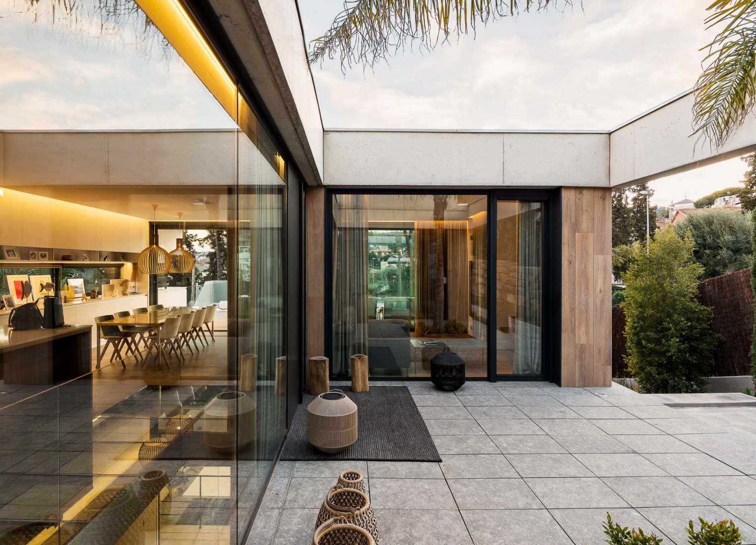Eucaliptus House by Nexe Arquitectura. Photograph by Simón García