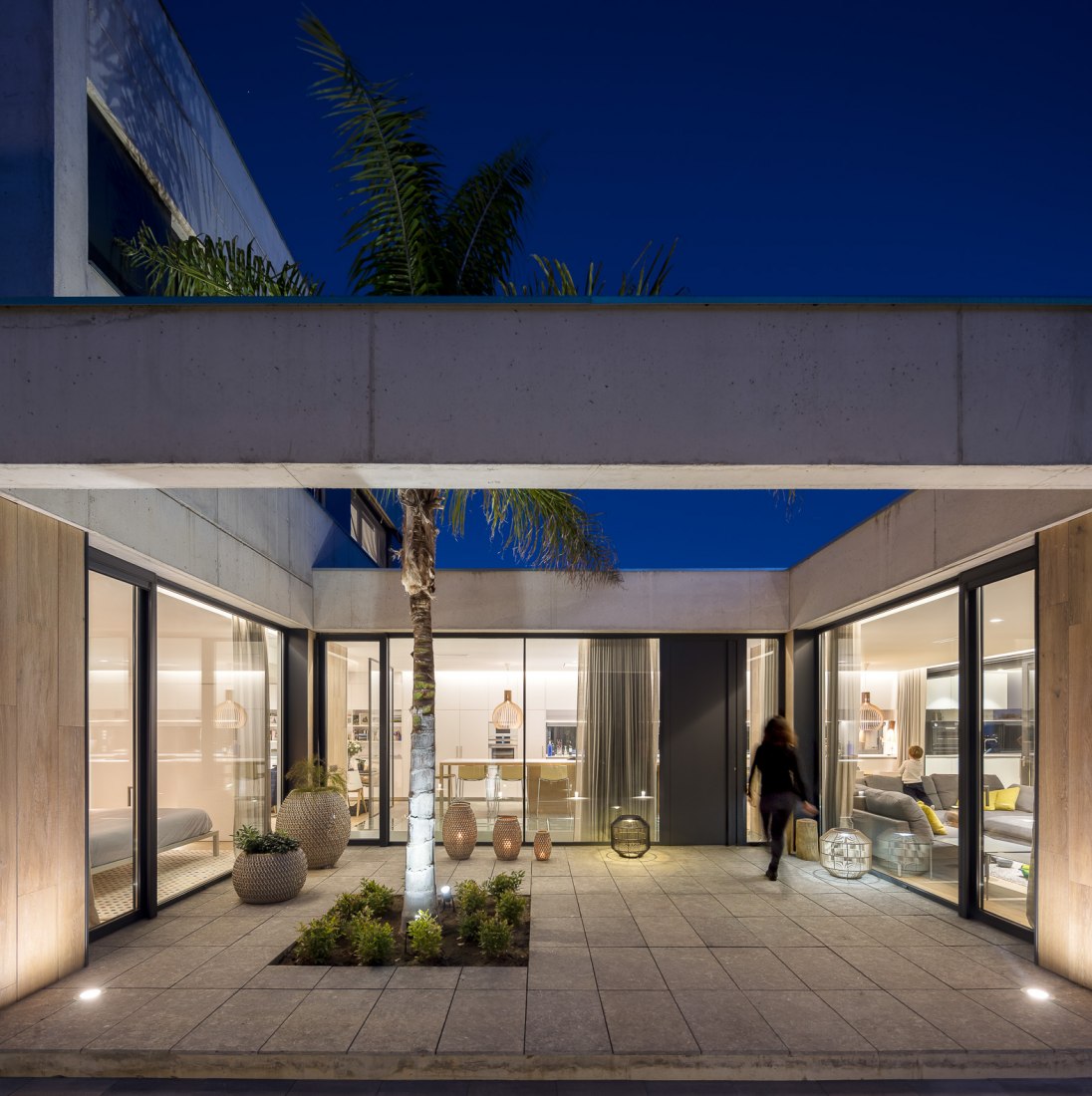 Eucaliptus House by Nexe Arquitectura. Photograph by Simón García