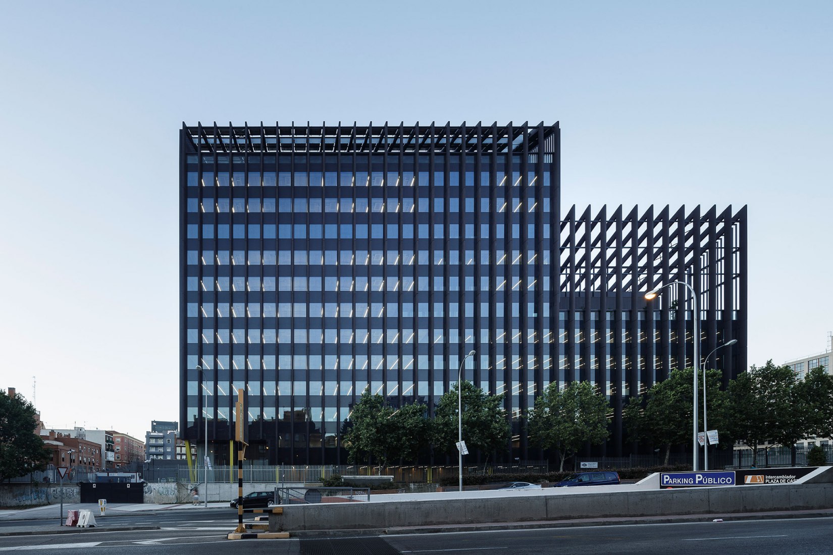 Centro Integral del Transporte de Metro de Madrid por Nexo + Gutiérrez-delaFuente + Perea. Fotografía por Fernando Alda.