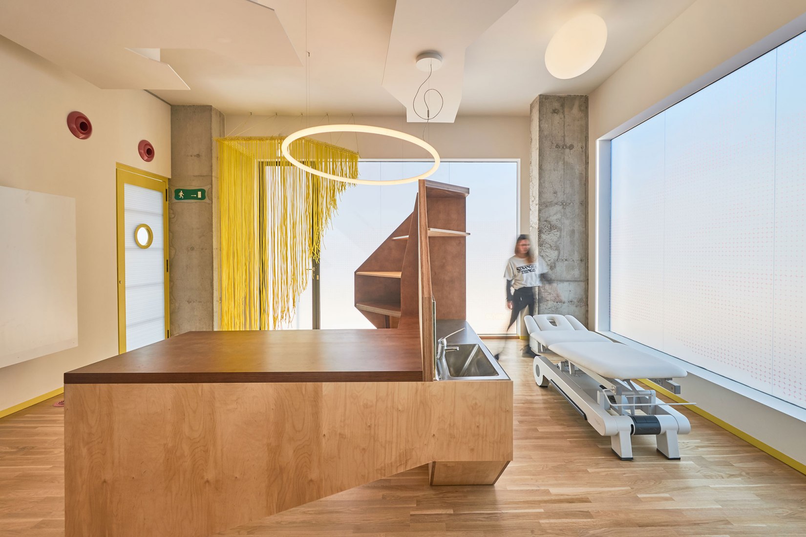 Clinical space Nexus8 by Magicarch. Photograph by Jonatan Berna, David Frutos