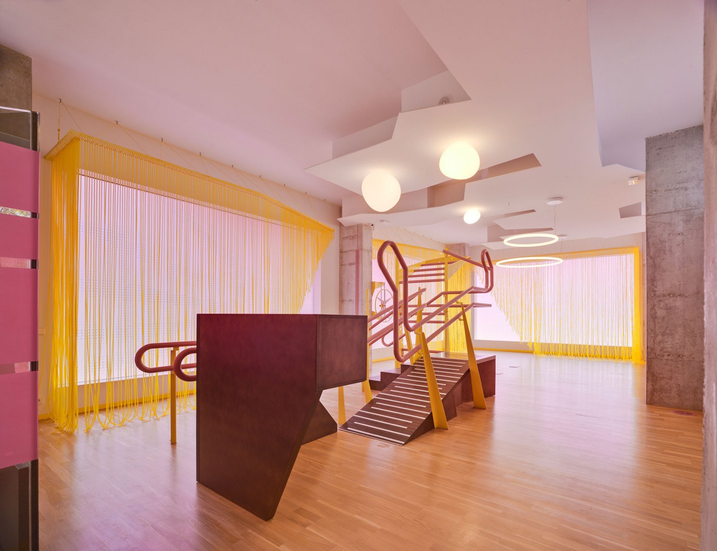 Clinical space Nexus8 by Magicarch. Photograph by Jonatan Berna, David Frutos