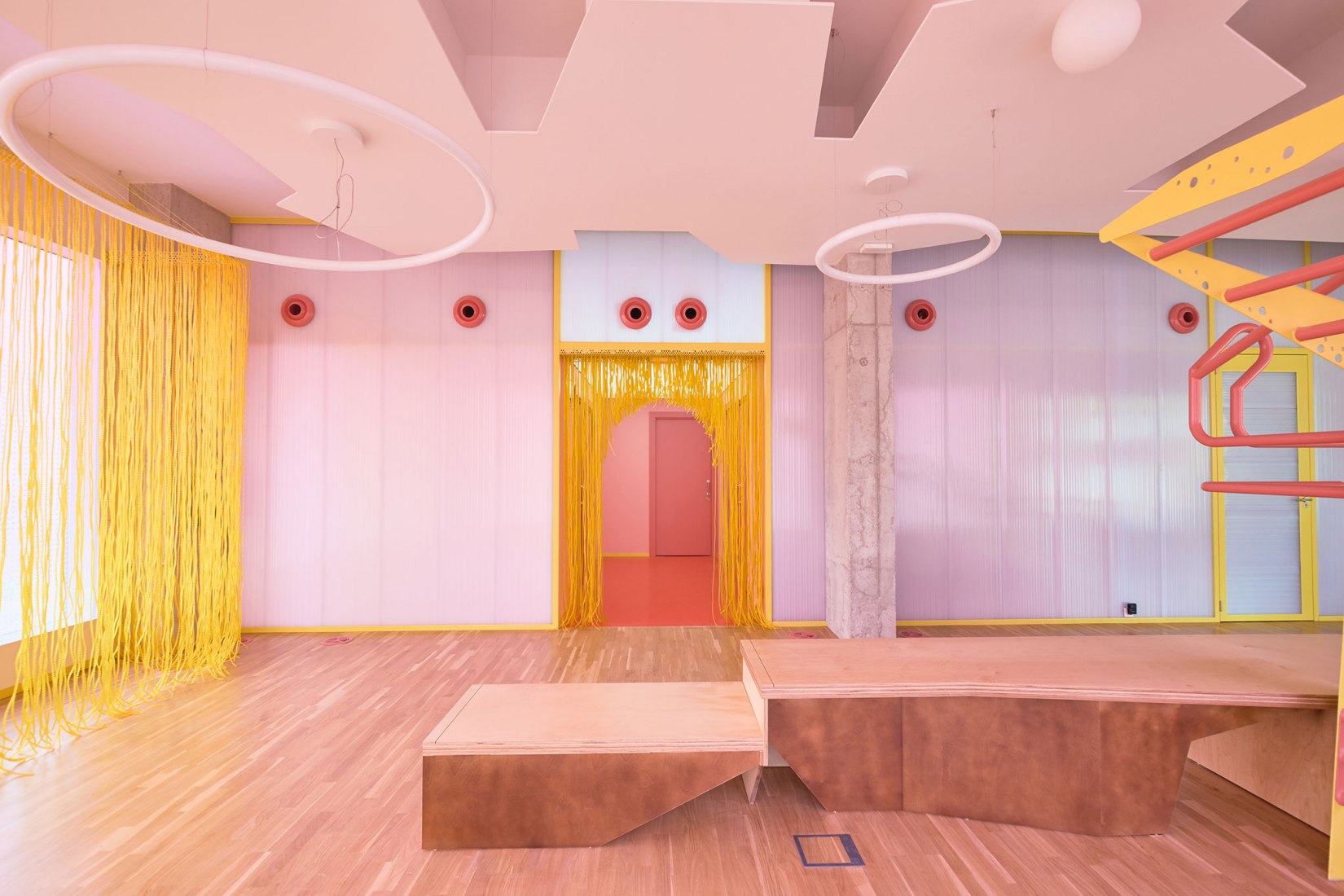 Clinical space Nexus8 by Magicarch. Photograph by Jonatan Berna, David Frutos