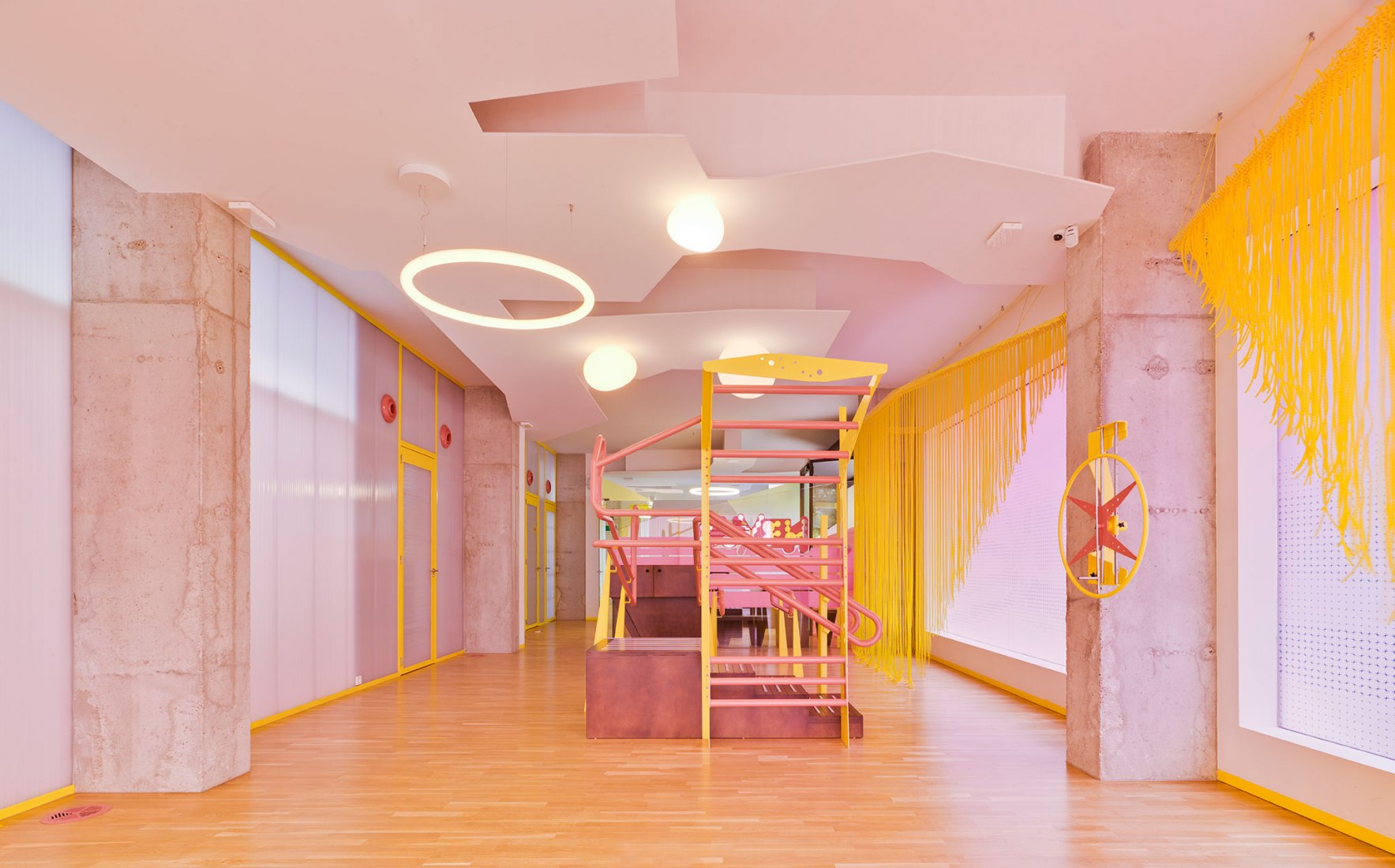 Clinical space Nexus8 by Magicarch. Photograph by Jonatan Berna, David Frutos