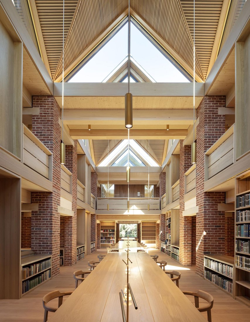 Biblioteca Magdalene College por Niall McLaughlin Architects. Fotografía de Nick Kane