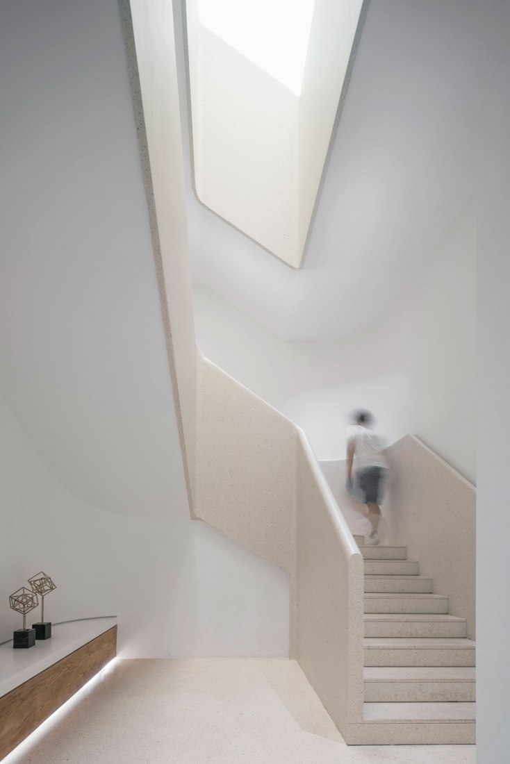  Nuevo expositor de NIO por Schmidt Hammer Lassen Architects. Fotografía por SchRAN