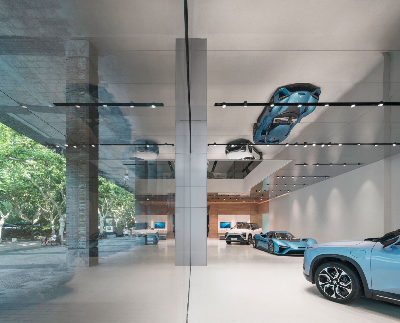  Nuevo expositor de NIO por Schmidt Hammer Lassen Architects. Fotografía por SchRAN