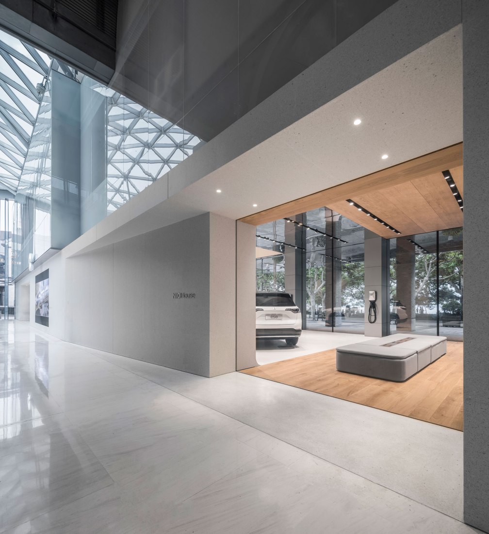  Nuevo expositor de NIO por Schmidt Hammer Lassen Architects. Fotografía por SchRAN