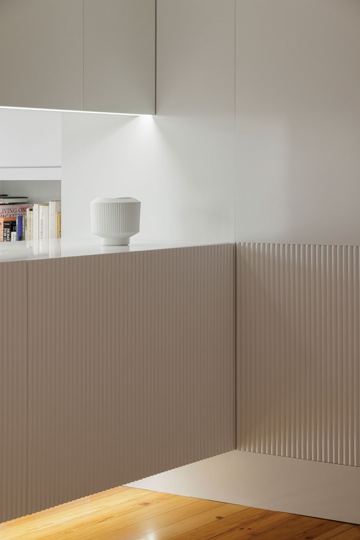 AN apartament by nmdarq. Photograph by Ivo Tavares Studio.