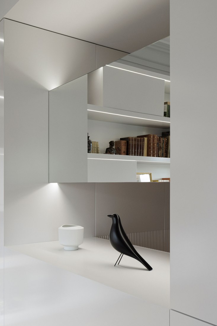 AN apartament by nmdarq. Photograph by Ivo Tavares Studio.