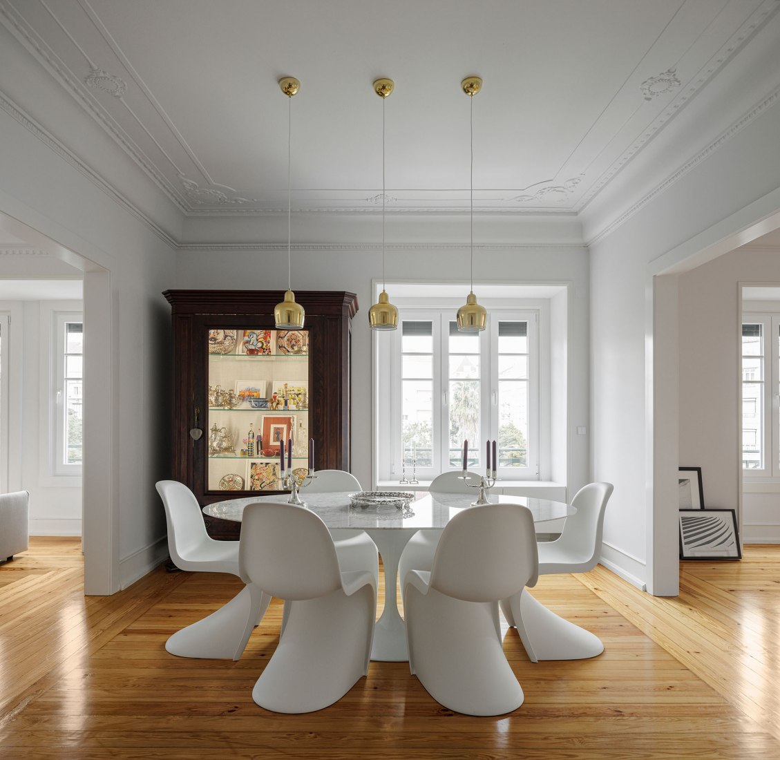AN apartament by nmdarq. Photograph by Ivo Tavares Studio.