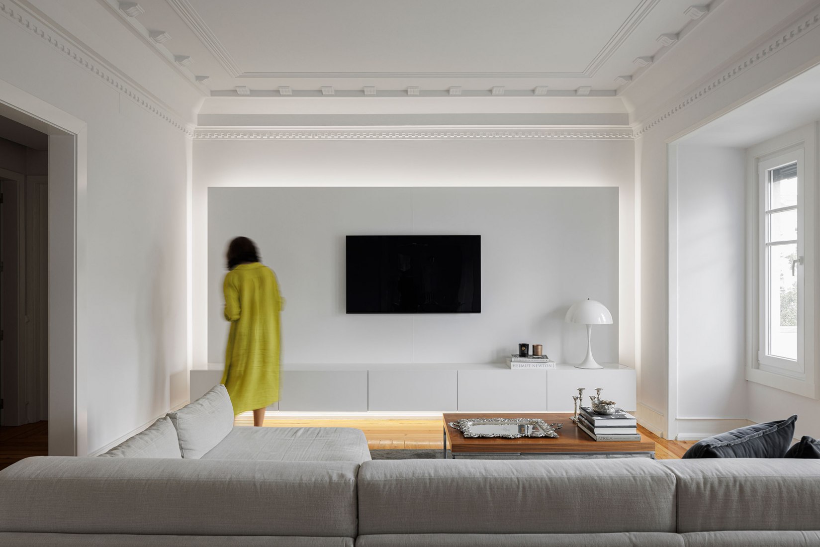 AN apartament by nmdarq. Photograph by Ivo Tavares Studio.
