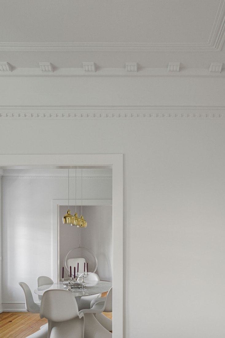 AN apartament by nmdarq. Photograph by Ivo Tavares Studio.