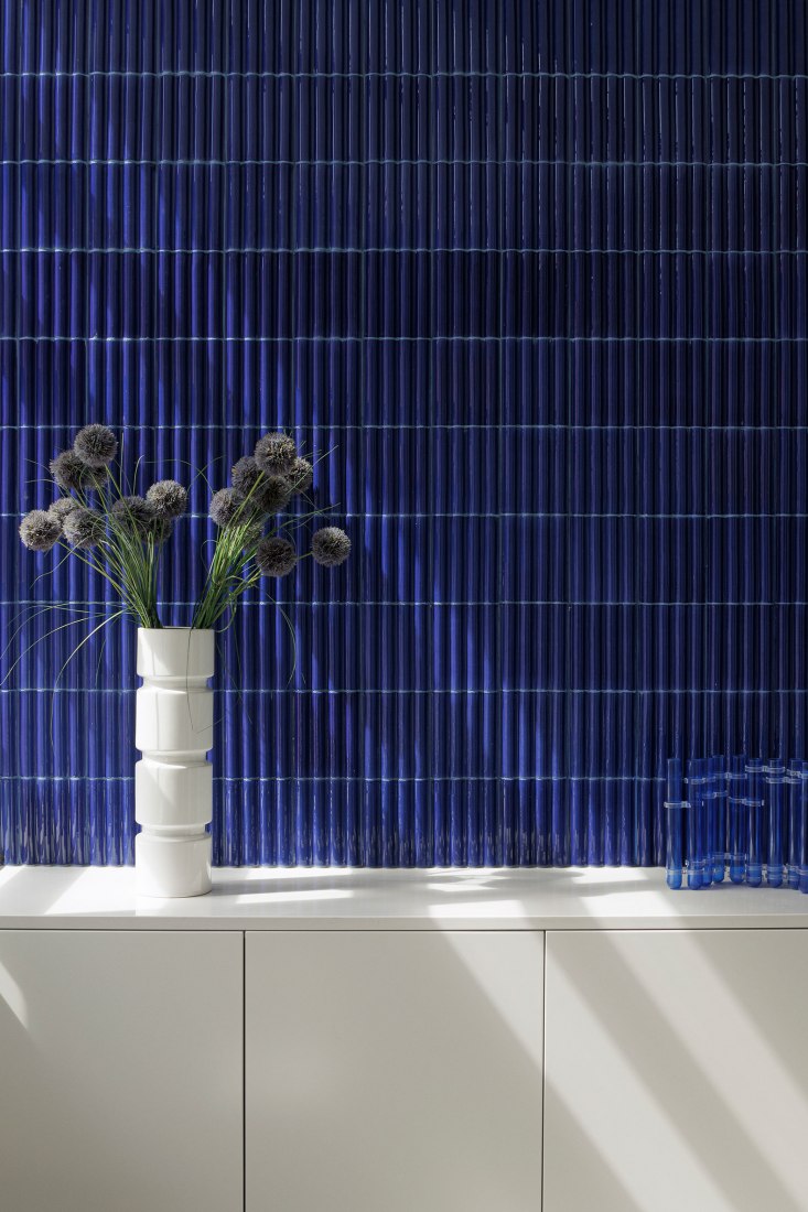 AN apartament by nmdarq. Photograph by Ivo Tavares Studio.