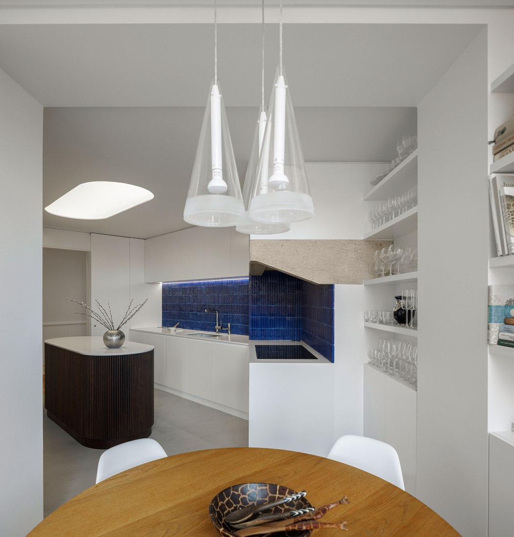 AN apartament by nmdarq. Photograph by Ivo Tavares Studio.