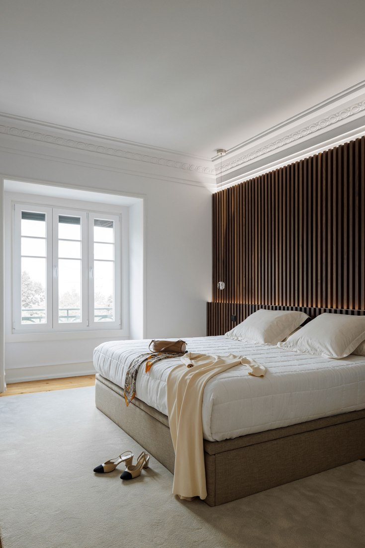 AN apartament by nmdarq. Photograph by Ivo Tavares Studio.