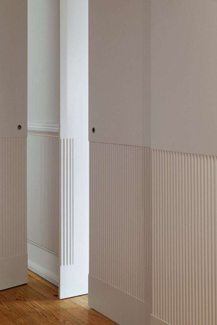 AN apartament by nmdarq. Photograph by Ivo Tavares Studio.