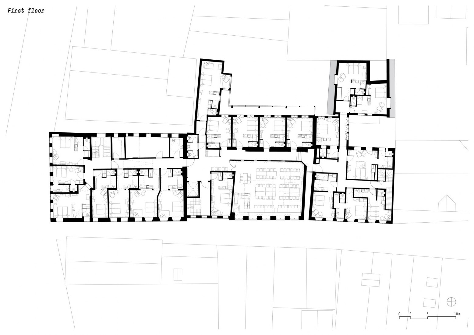 Planta primera. Rehabilitación y ampliación del hotel Goldene Rose por noa*. 
