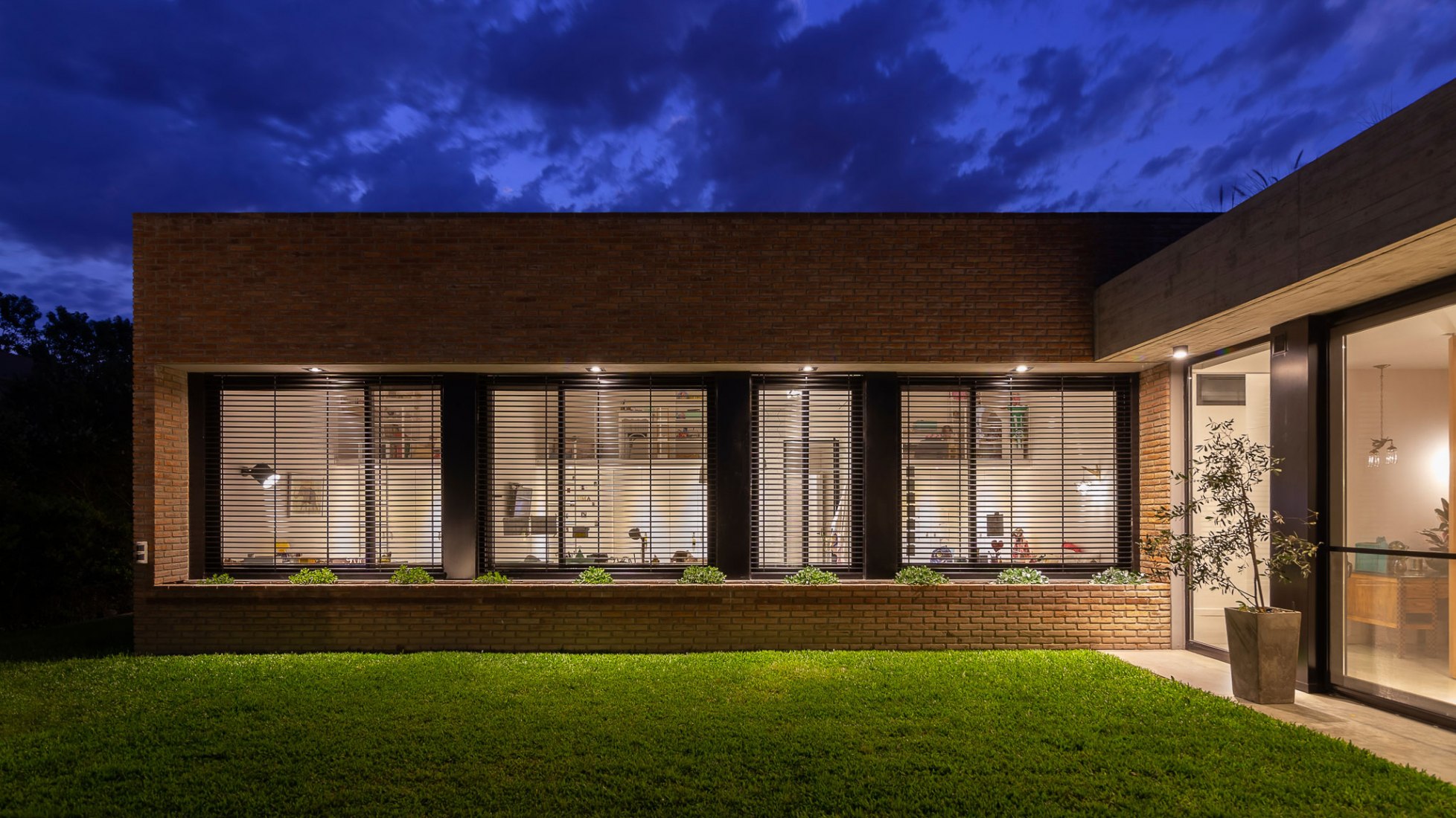LP.0405 House by Nómade Arquitectura. Photograph by Ramiro Sosa