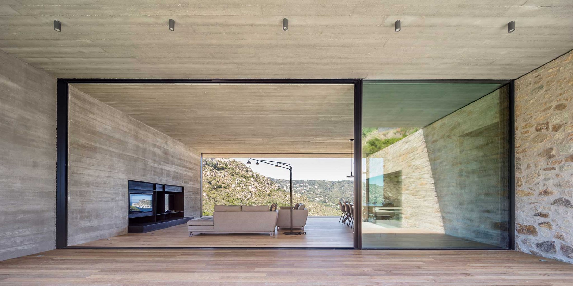 Casa 1510 por Nordest Arquitectura. Fotografía por Adrià Goula