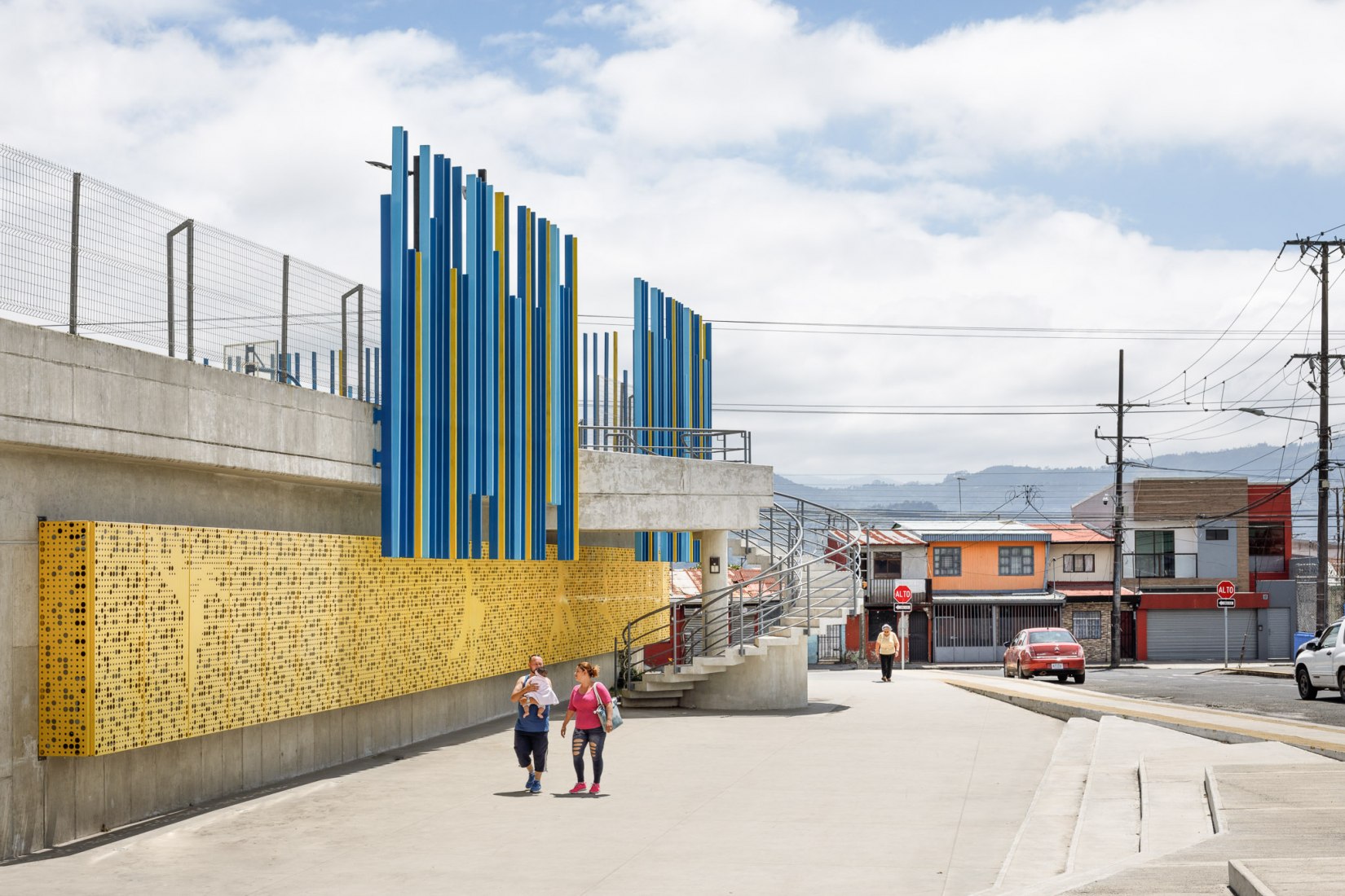 Exterior view. Civic Center for Peace by Norte Sur Arquitectos. Photograph by Fernando Alda