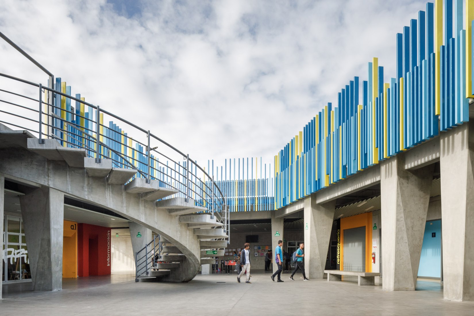 Exterior view. Civic Center for Peace by Norte Sur Arquitectos. Photograph by Fernando Alda