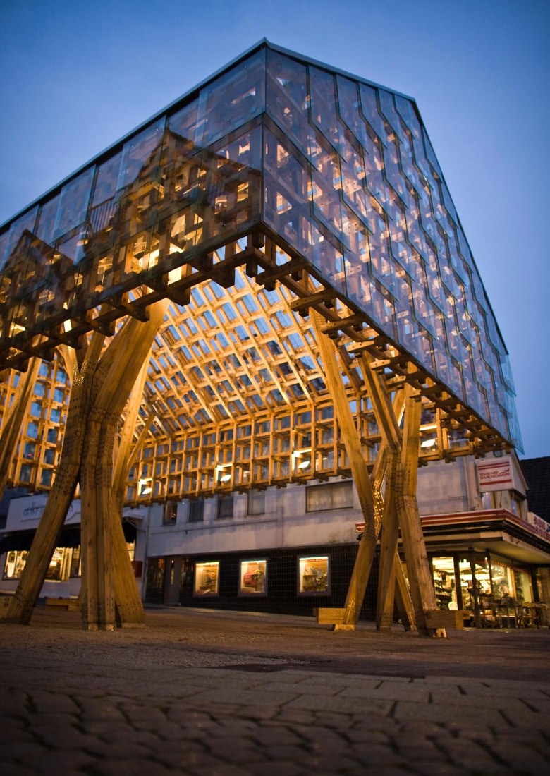 Lantern Pavilion by AWP + Atelier Oslo. Photograph by Jonas Adolfsen