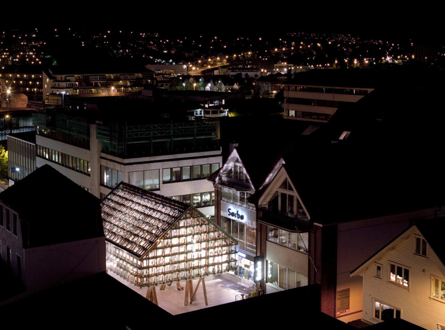 Lantern Pavilion by AWP + Atelier Oslo. Photograph by Jonas Adolfsen