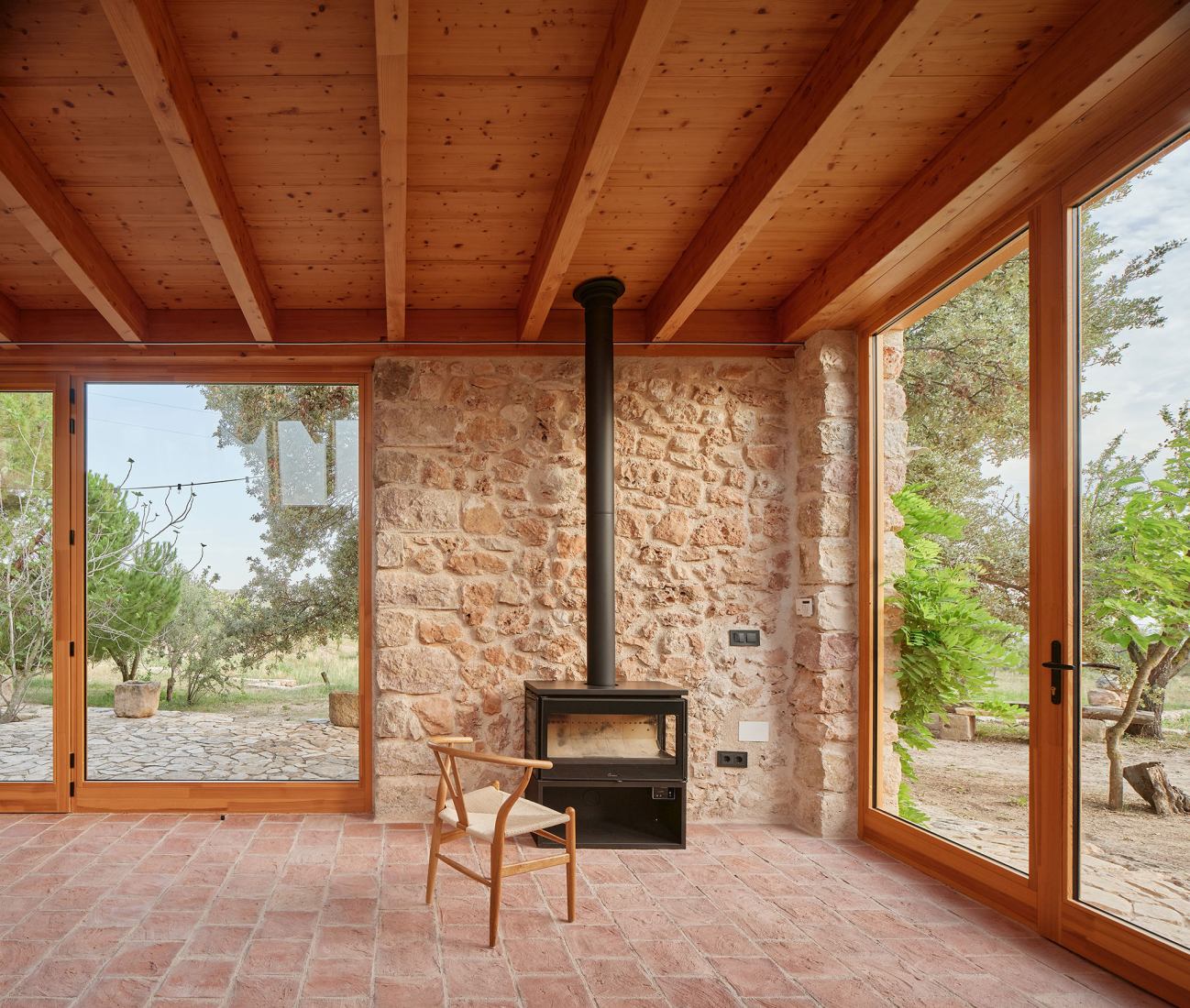 A new life for Mas Carpi by NUA arquitectures. Photograph by Jose Hevia.